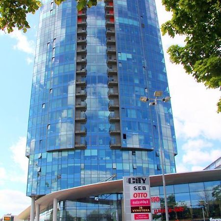 Helios Luxury Apartment In Vilnius Skyscraper Екстериор снимка