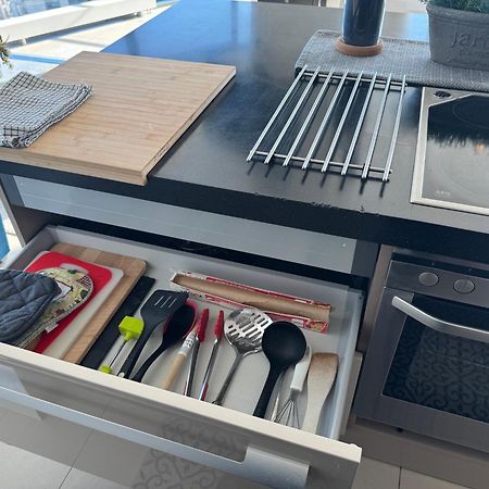 Helios Luxury Apartment In Vilnius Skyscraper Екстериор снимка