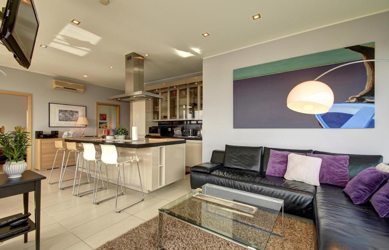 Helios Luxury Apartment In Vilnius Skyscraper Екстериор снимка