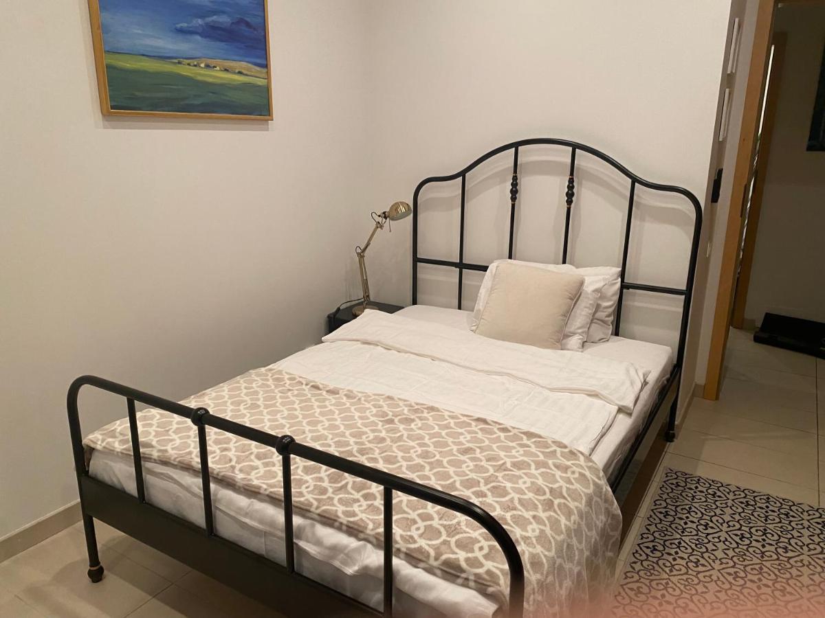 Helios Luxury Apartment In Vilnius Skyscraper Екстериор снимка