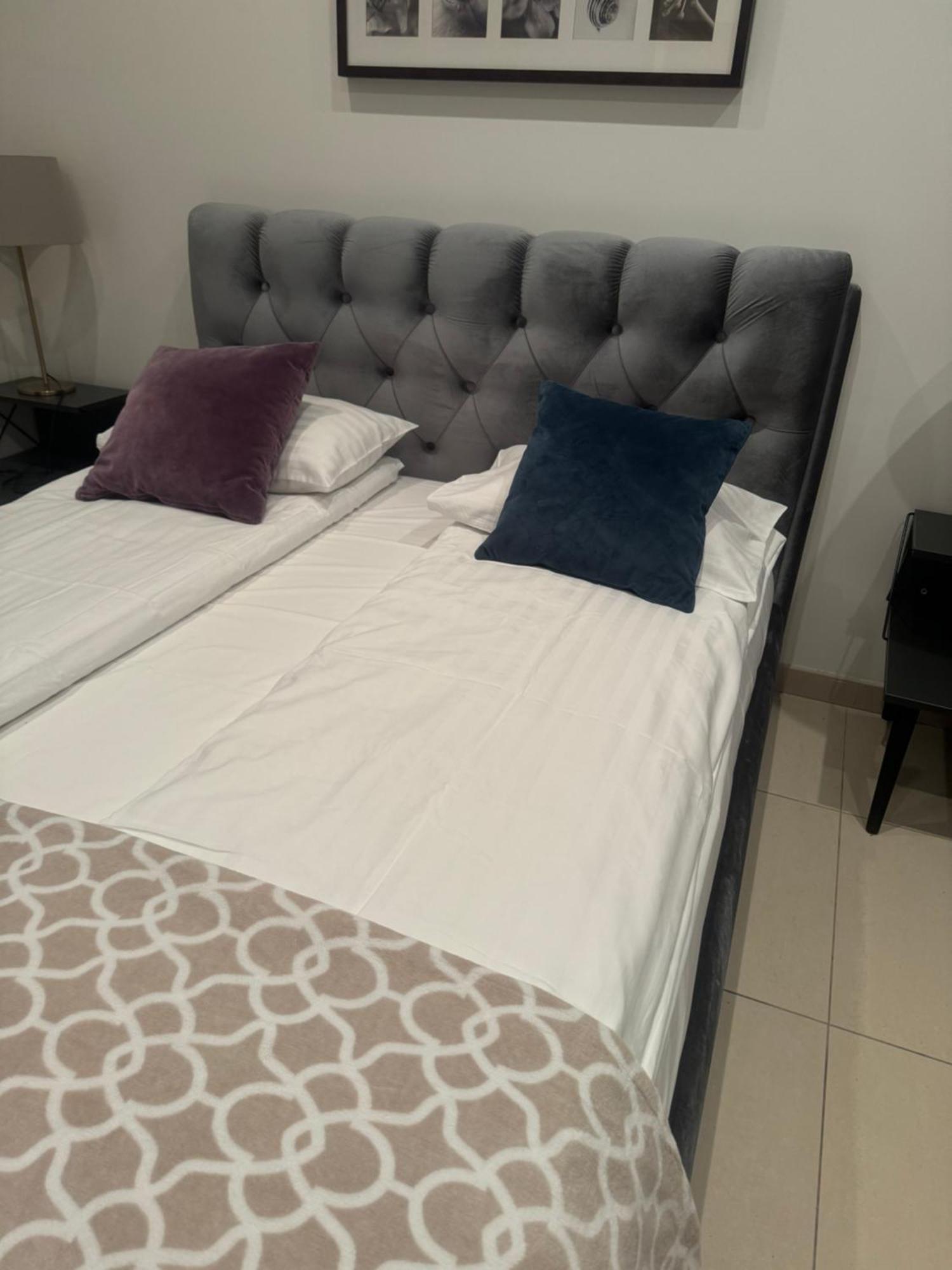 Helios Luxury Apartment In Vilnius Skyscraper Екстериор снимка