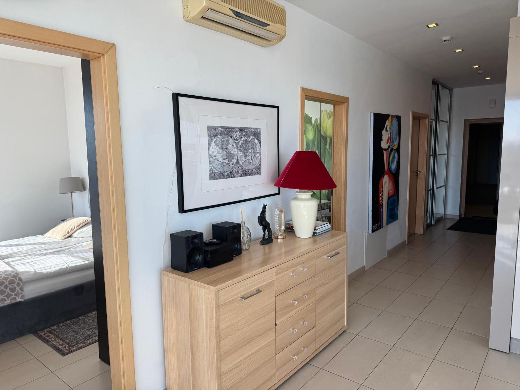 Helios Luxury Apartment In Vilnius Skyscraper Екстериор снимка